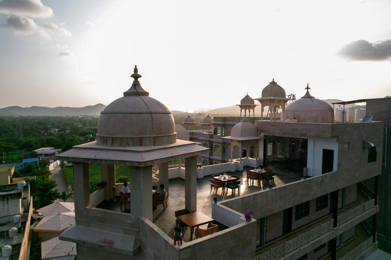 Traavista Aravali Mahal Hotel Udaipur Buitenkant foto