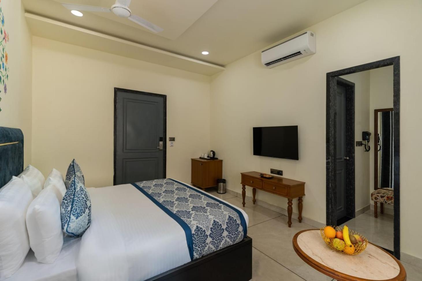 Traavista Aravali Mahal Hotel Udaipur Buitenkant foto